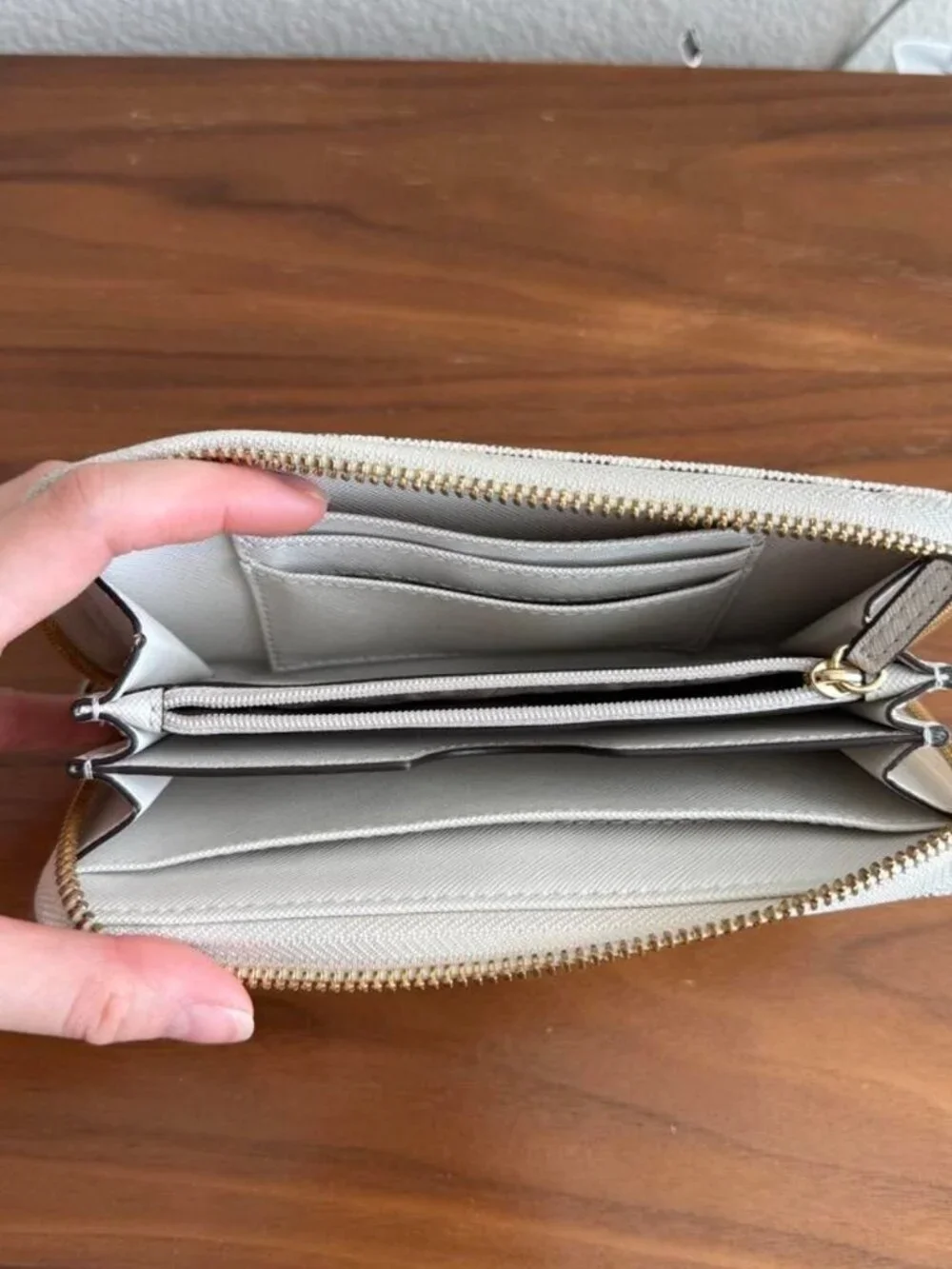 Michael Kors Zipped Wallet